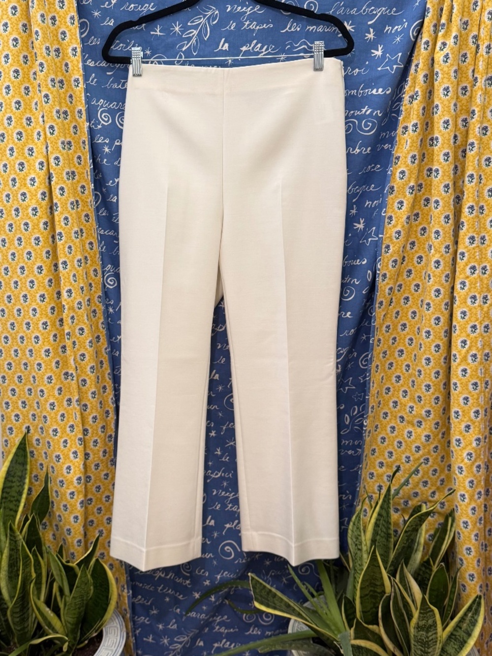 Theory Winter White Pants, Size 10